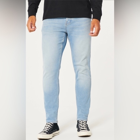 31 x 30 LIGHT WASH ATHLETIC SKINNY JEANS - Picture 4 of 11